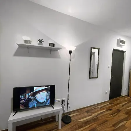 Apartman Iris 2 *