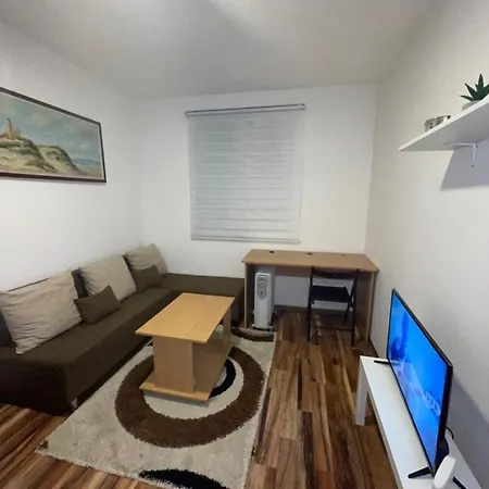 Apartman Iris 2 Apartment Dedinje